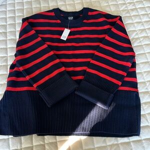 Gap women blue and red striped sweater size S